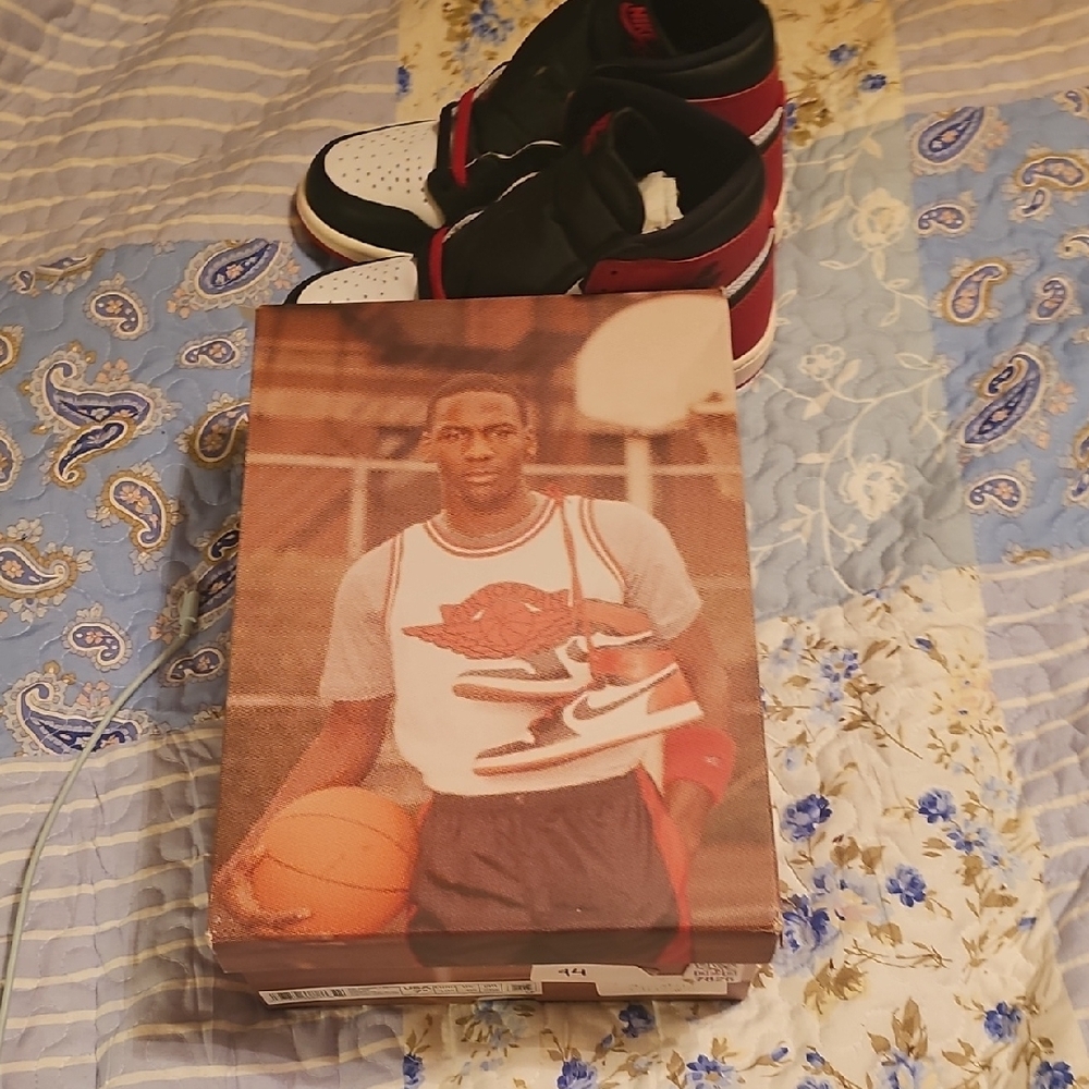Nike Air Jordan 1 Retro High Black White Red,Comes With Both Red And Black Laces - Picture 7 of 8